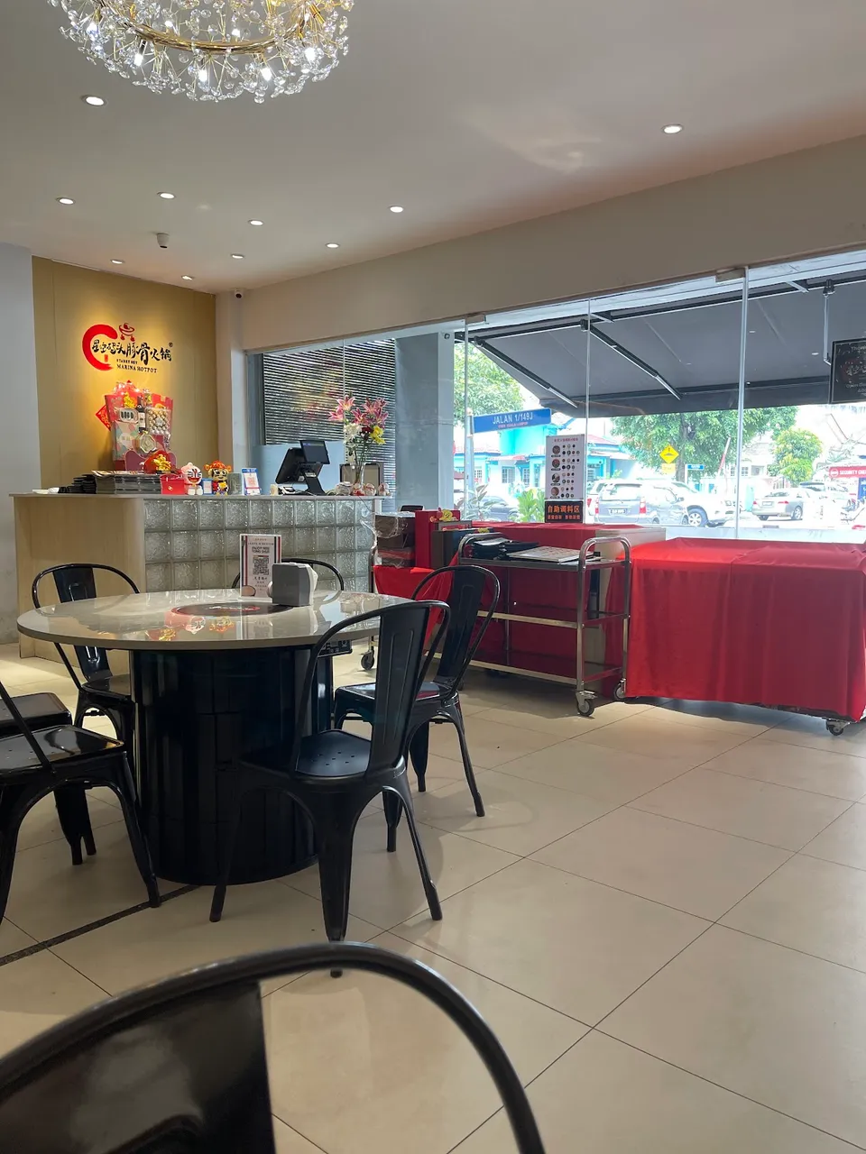 Atmosphere at Chan's Kitchen